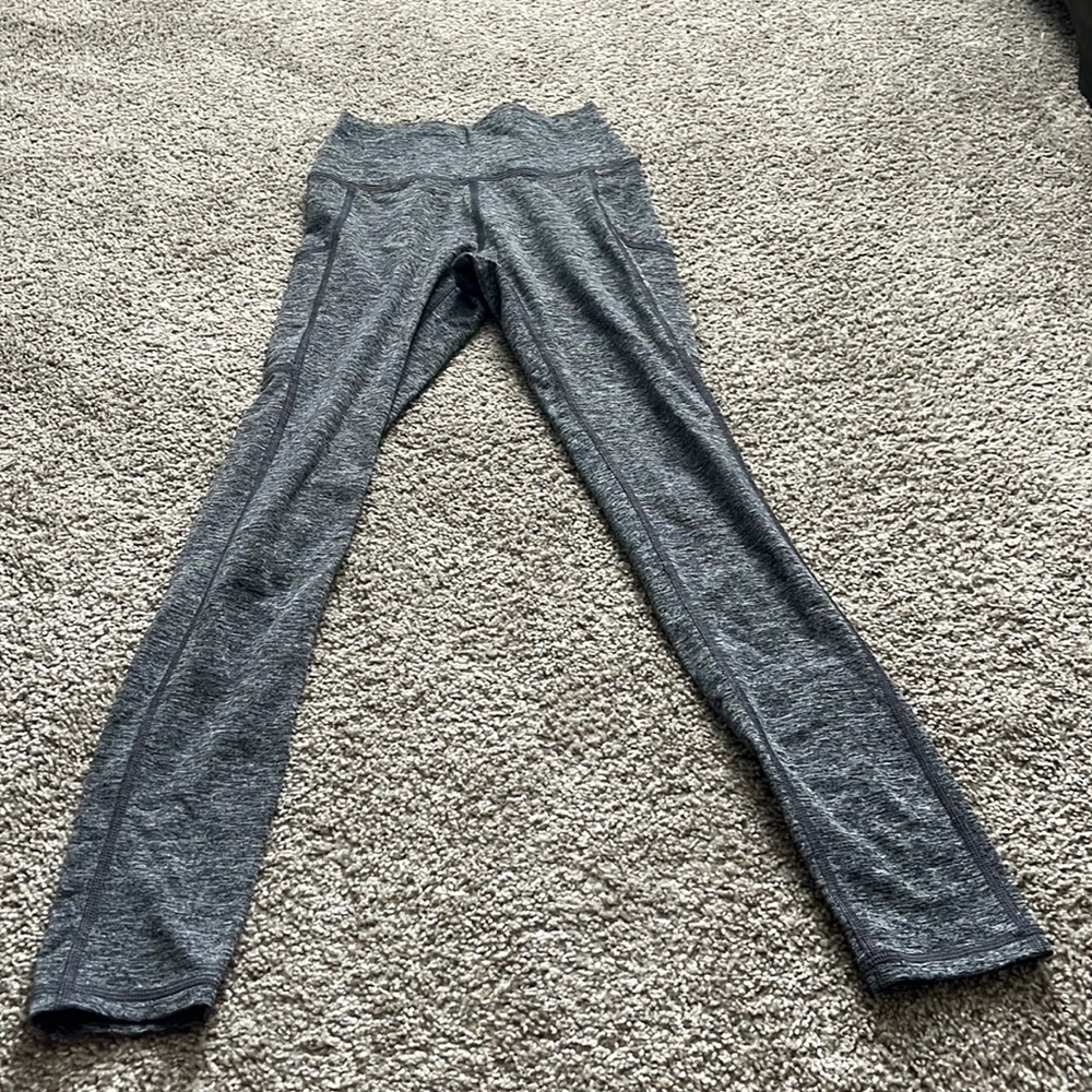Aerie Gray Heather leggings in size small!